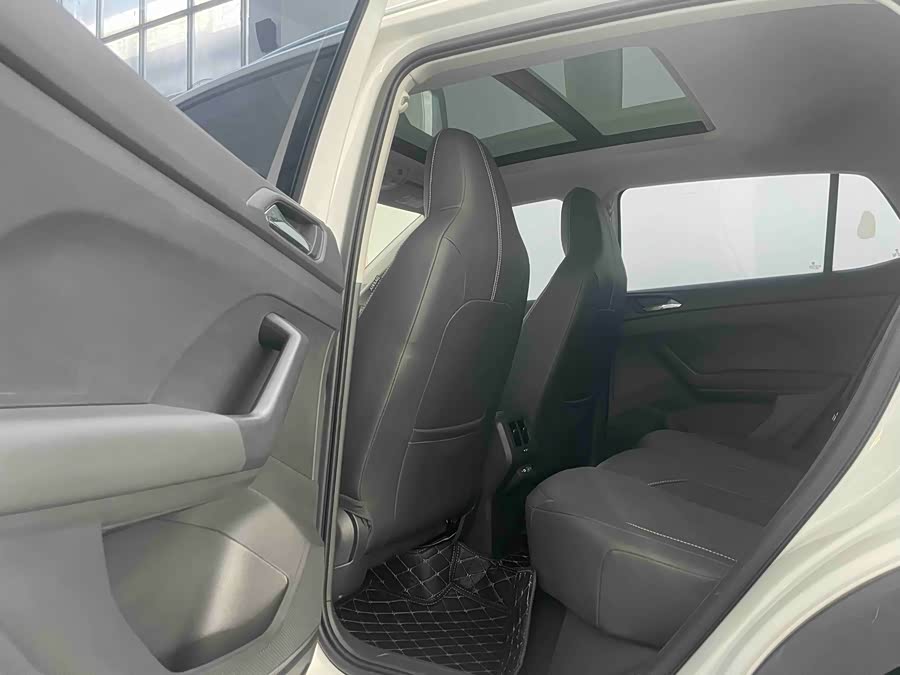 Volkswagen T-Cross 2022 car image #20