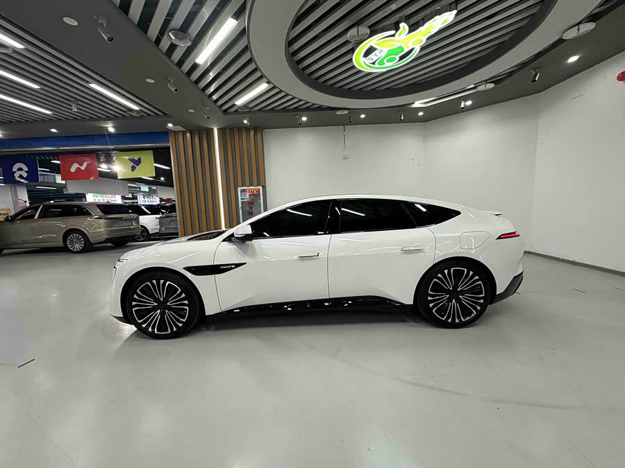 Avatr 12 2025 car image #20