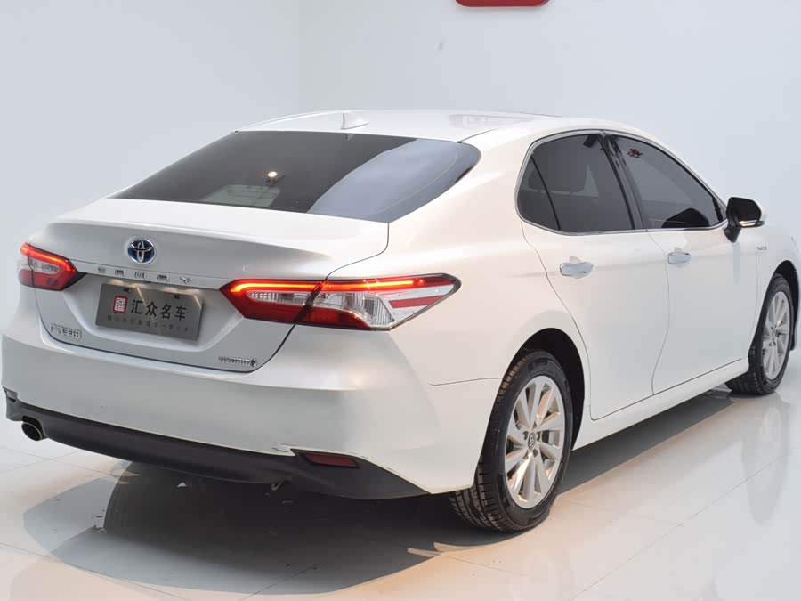 Toyota Camry 2021 immagine di auto #20
