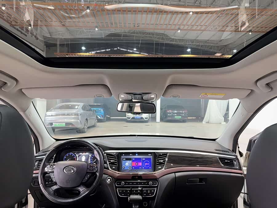 GAC Trumpchi GS8 2017 car image #20