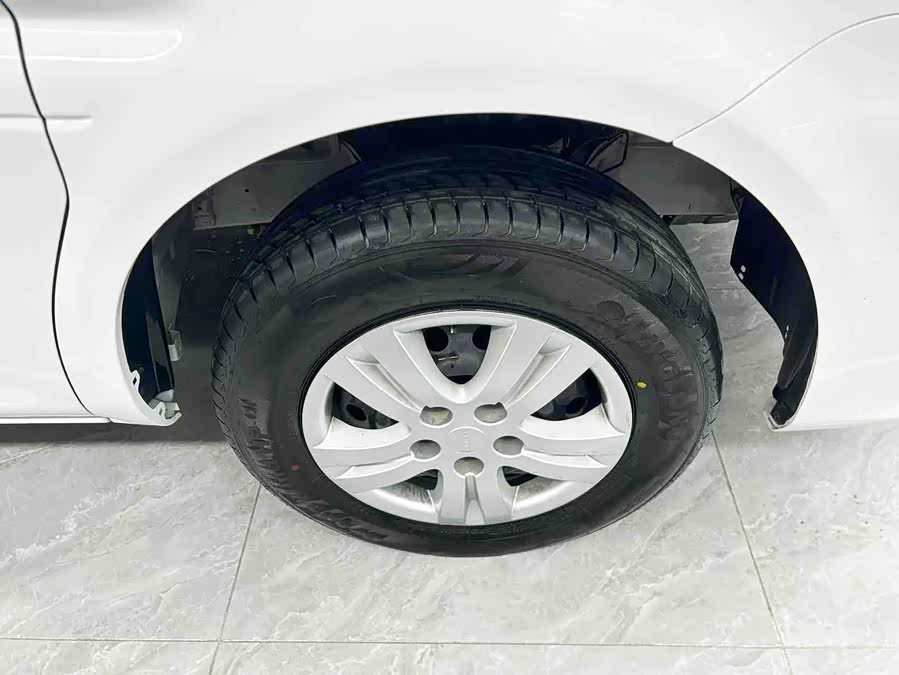 Forthing Lingzhi 2024 car image #20