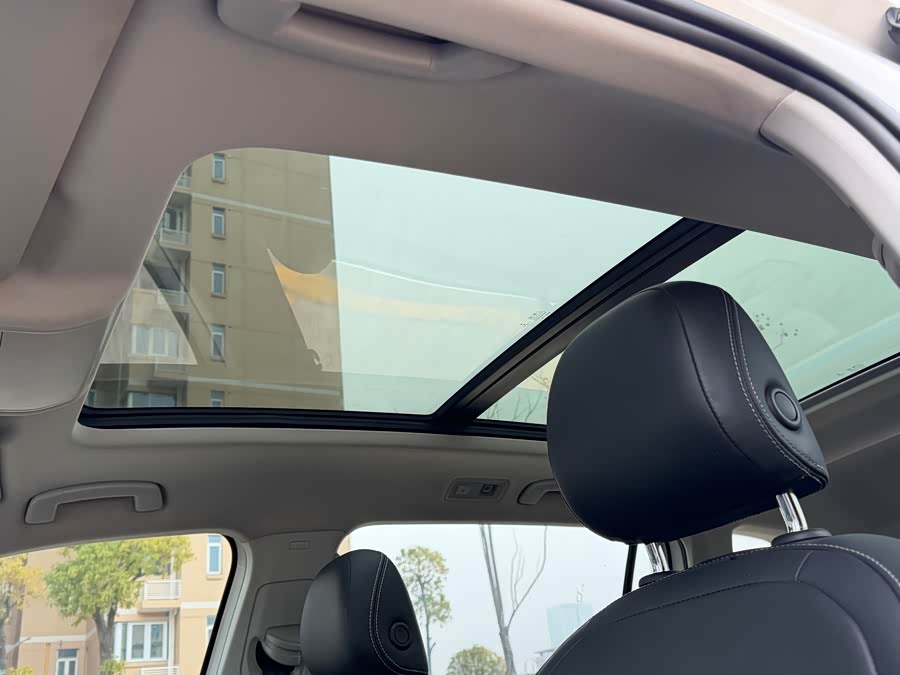 Volkswagen Tiguan L 2019 immagine di auto #20