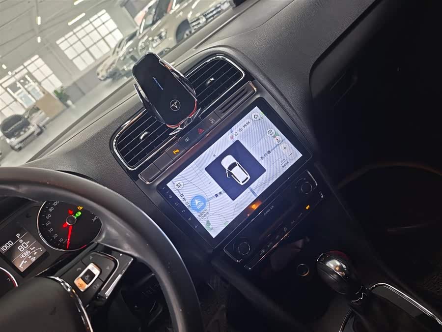 Volkswagen Polo 2018 immagine di auto #20