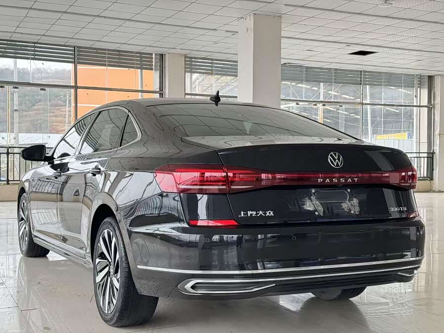 Volkswagen Passat 2021 immagine di auto #20
