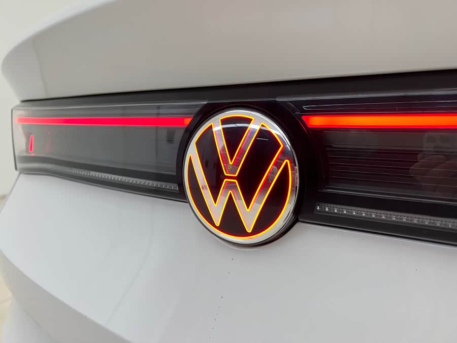 Volkswagen Lamando 2023 car image #20