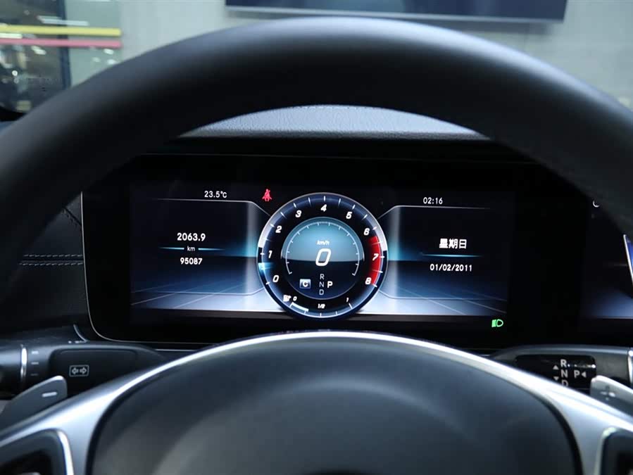 Mercedes-Benz E Class 2018 image de voiture #20