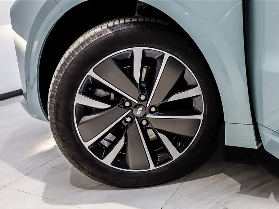 Li L6 2025 image de voiture #20