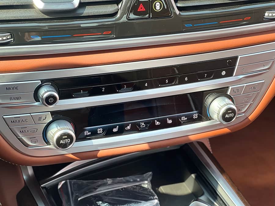 BMW 7 Series 2021 car image #20