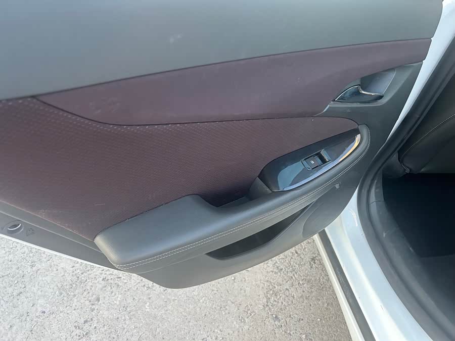 Chevrolet Malibu 2018 immagine di auto #20