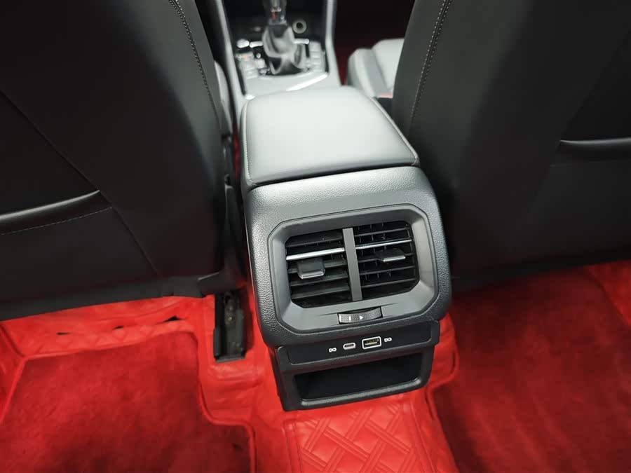 Volkswagen Tharu 2020 car image #20