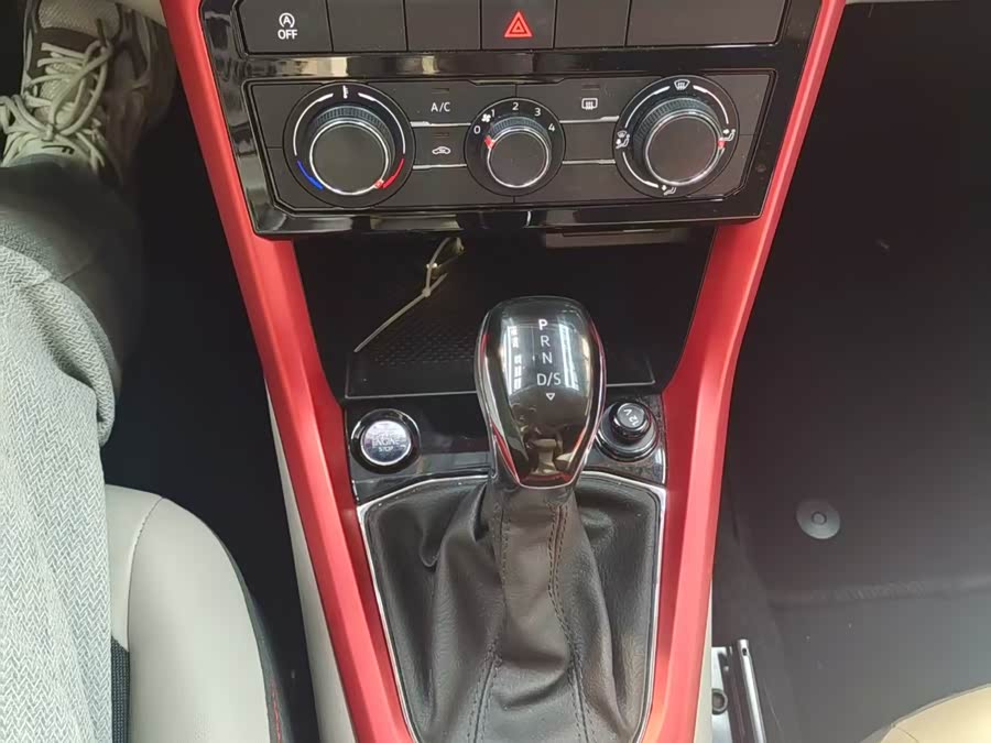 Volkswagen T-Cross 2023 car image #20