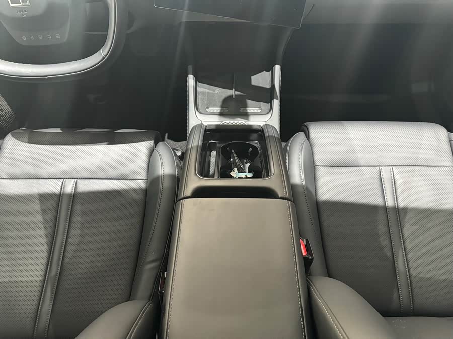 极氪 极氪007 2024 汽车图片 #20