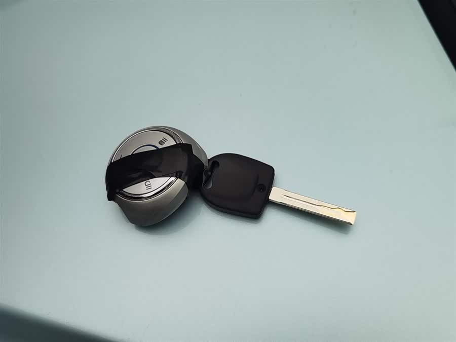 哪吒汽车 哪吒V 2021 汽车图片 #20