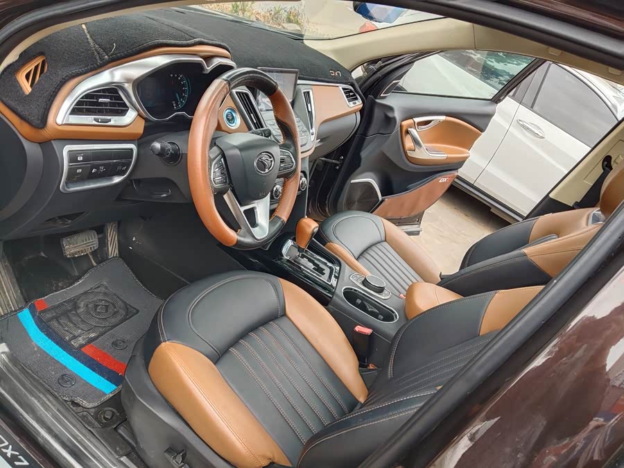 Soueast DX7 2016 car image #20