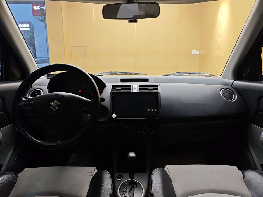 Suzuki Swift 2012 car image #20