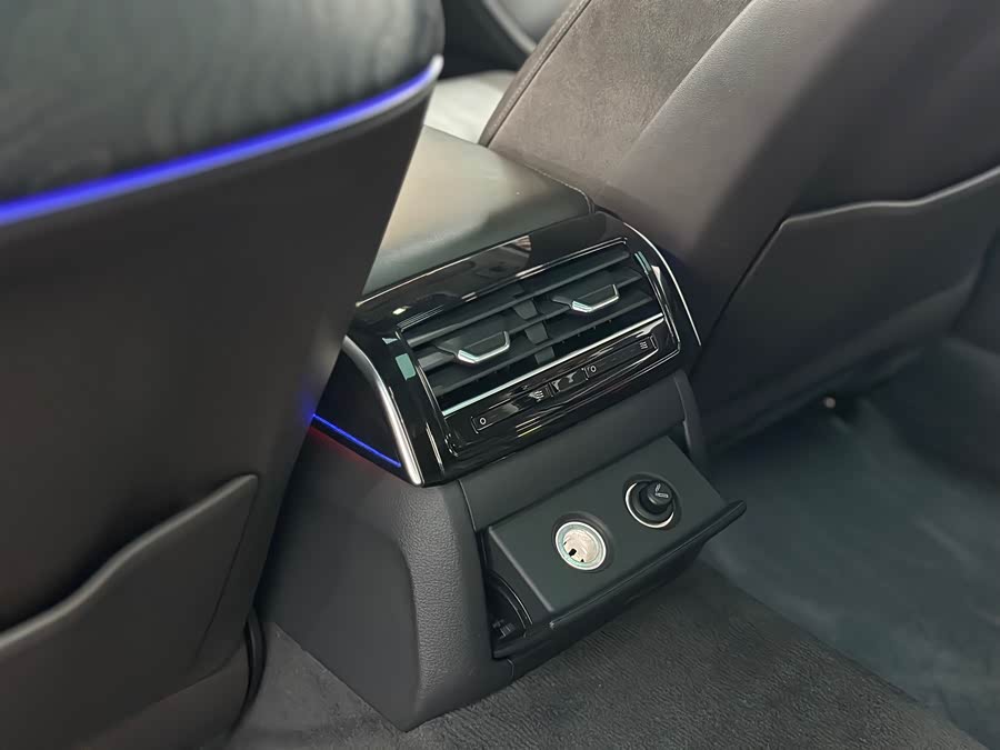 Audi A8 2019 imagem de carro #20