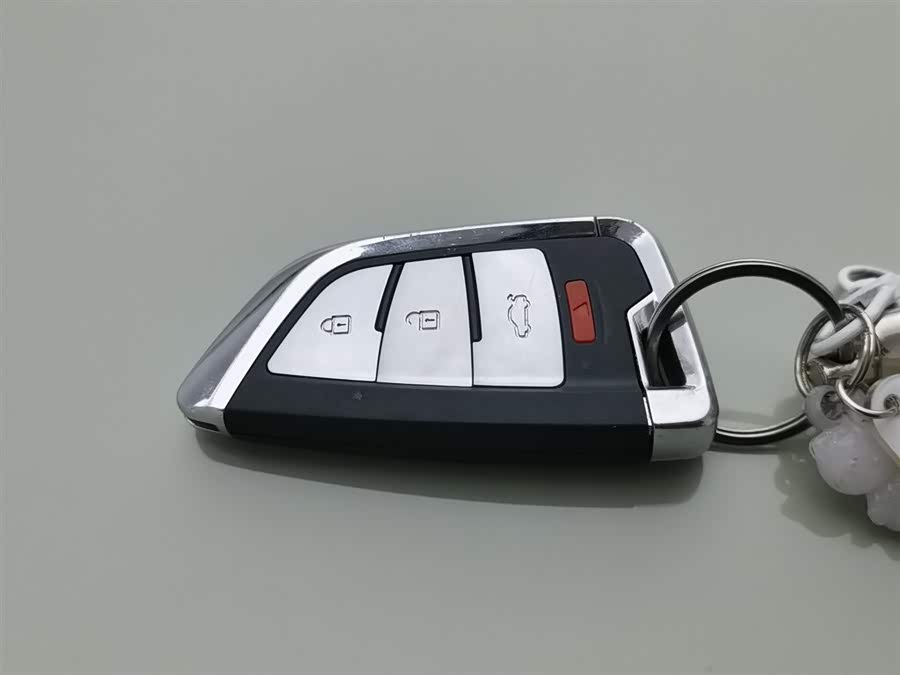 哪吒汽车 哪吒V 2022 汽车图片 #20