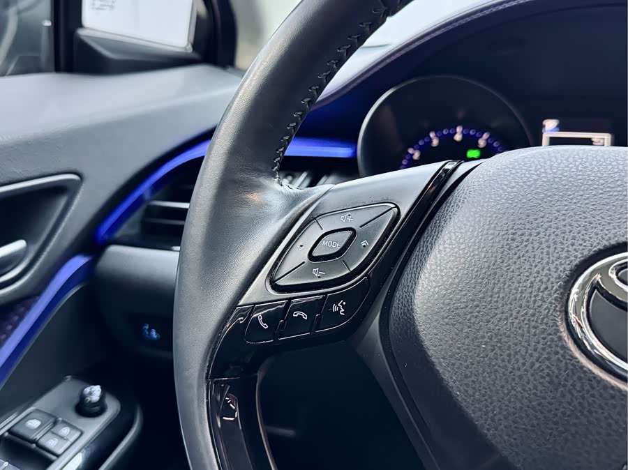 Toyota C-HR 2020 immagine di auto #20