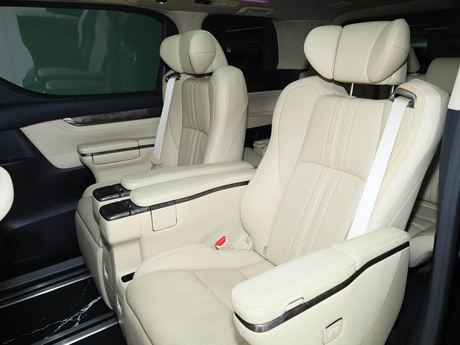 Toyota Vellfire 2022 #20 Toyota Vellfire 2022 صورة سيارة #20