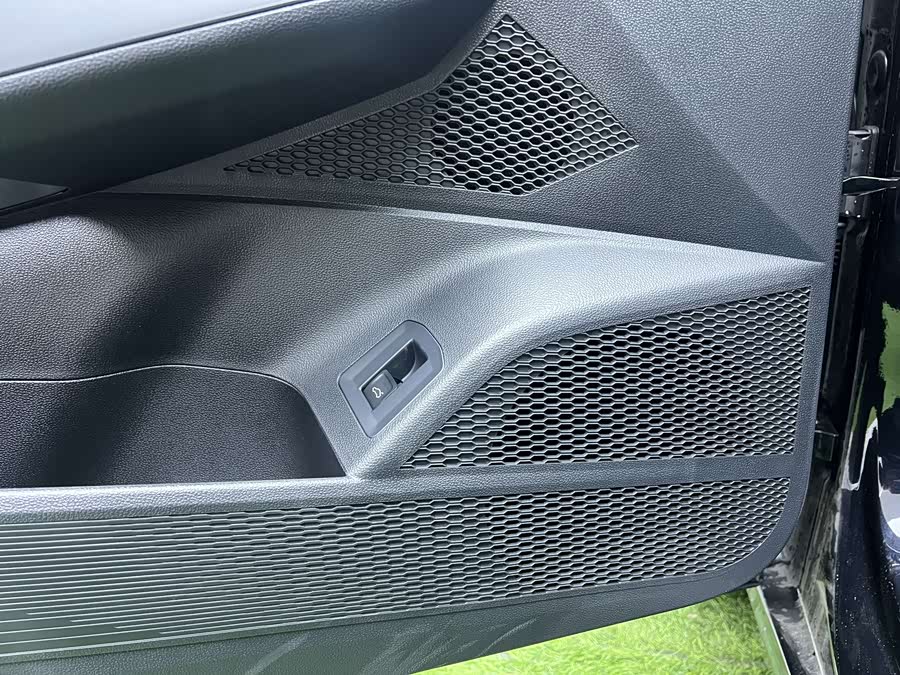 Volkswagen Passat car image #20