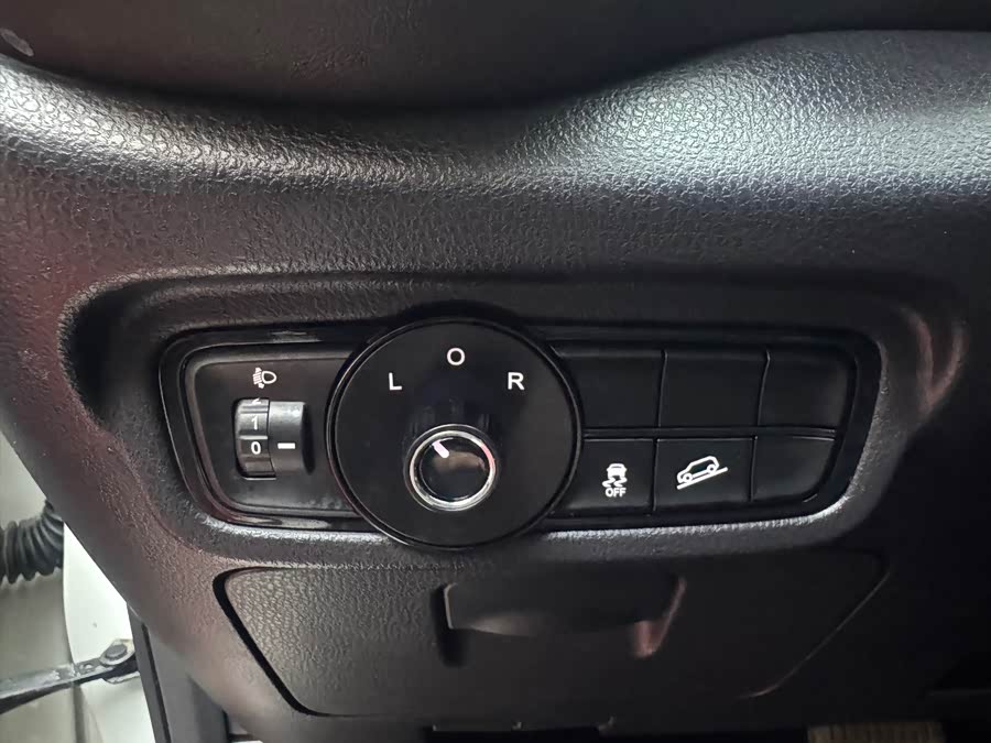 GAC Trumpchi GS3 2018 #20 GAC Trumpchi GS3 2018 car image #20