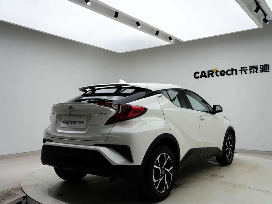 Toyota C-HR 2021 immagine di auto #20