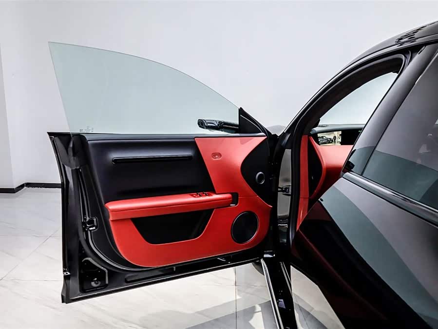 Avatr 06 2025 car image #20