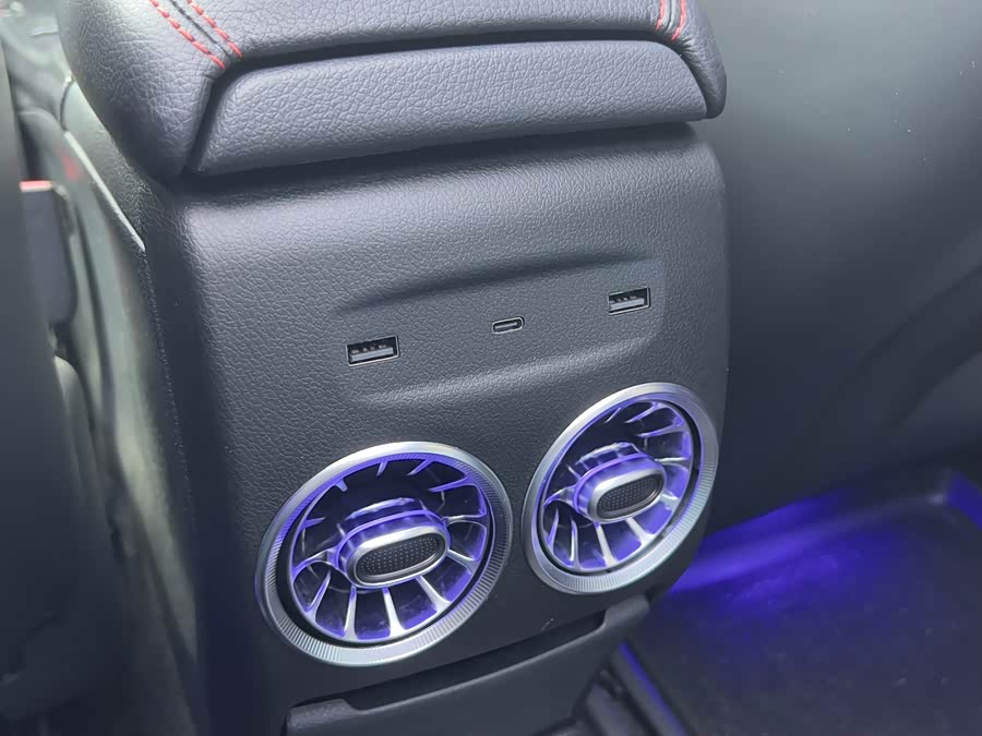 Mercedes-Benz GLA AMG 2016 صورة سيارة #20