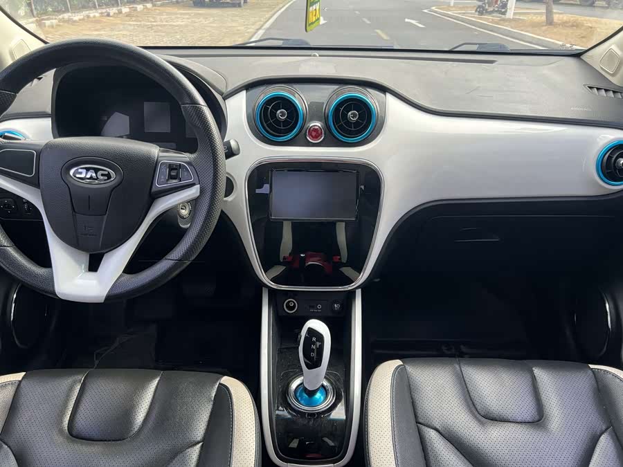 JAC 2017 #20 JAC 2017 car image #20