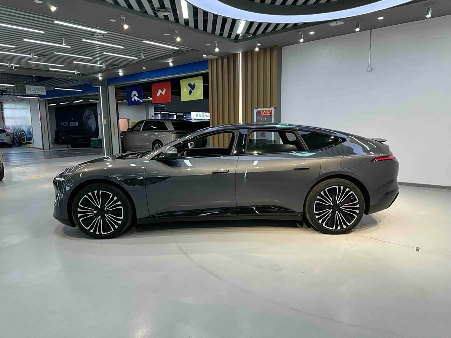 Avatr 12 2024 car image #20