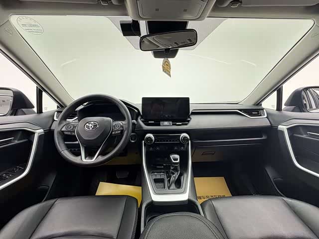 Toyota RAV4 2024 car image #20