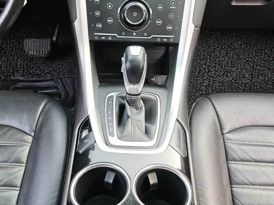 Ford Mondeo 2016 صورة سيارة #20