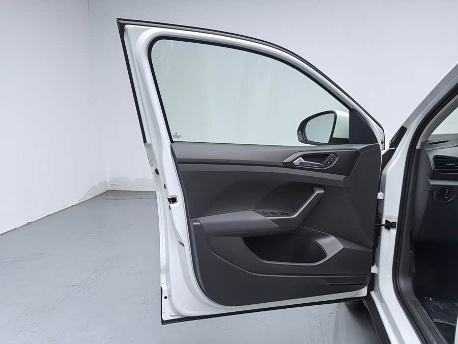 Volkswagen T-Cross 2026 immagine di auto #20