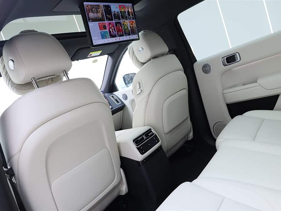 Li L7 2025 صورة سيارة #20