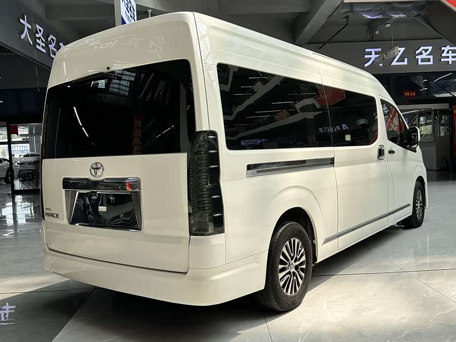 Toyota 2022 car image #20