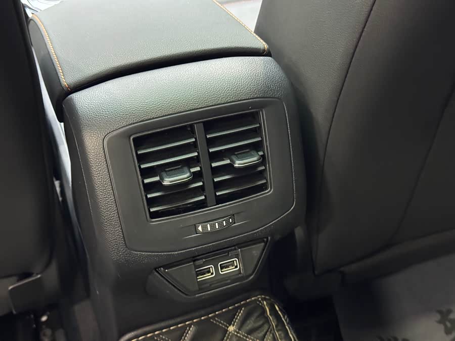 Volkswagen T-Roc 2021 car image #20