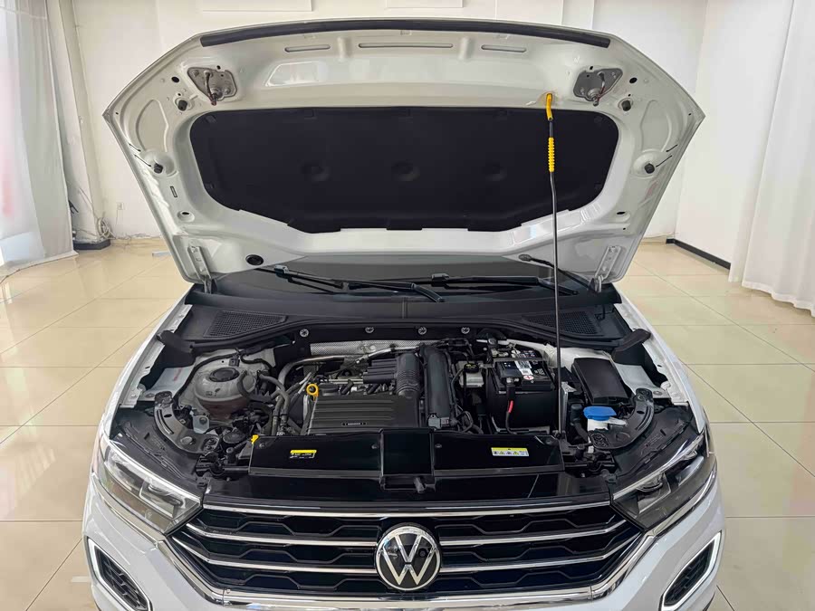 Volkswagen T-Roc 2021 car image #20