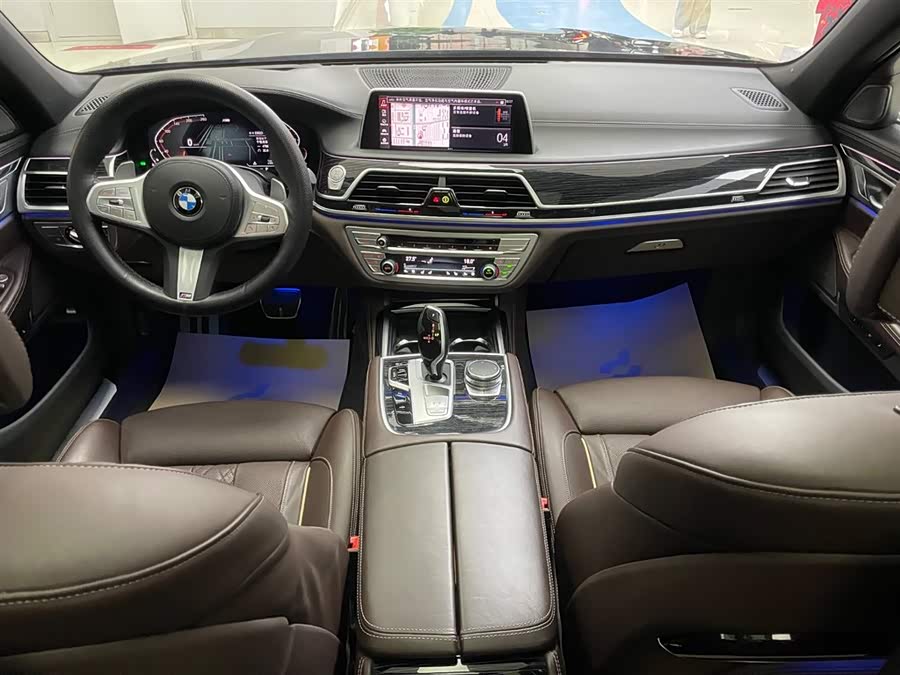 BMW 7 Series 2021 car image #20