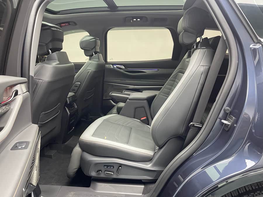 Ford Edge 2023 car image #20