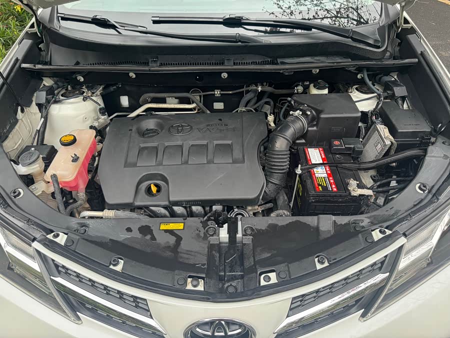 Toyota RAV4 2015 car image #20