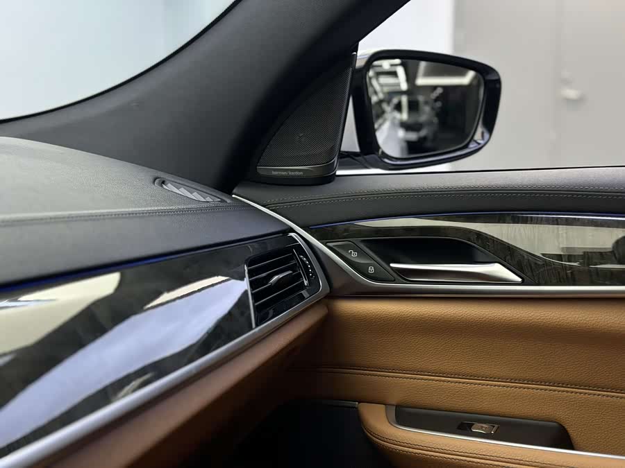 BMW 6 Series GT 2022 immagine di auto #20