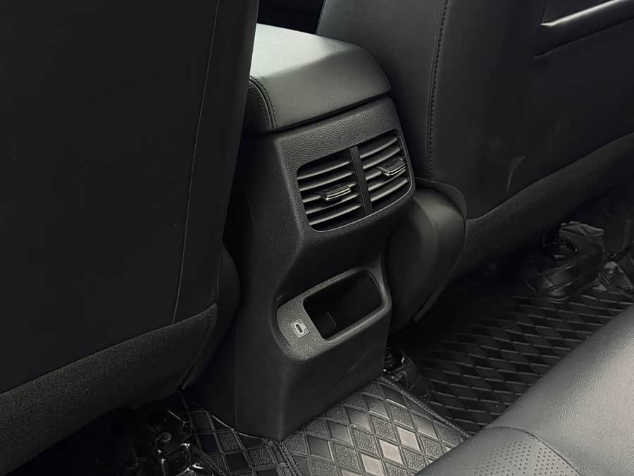 Kia Seltos 2023 imagen de coche #20