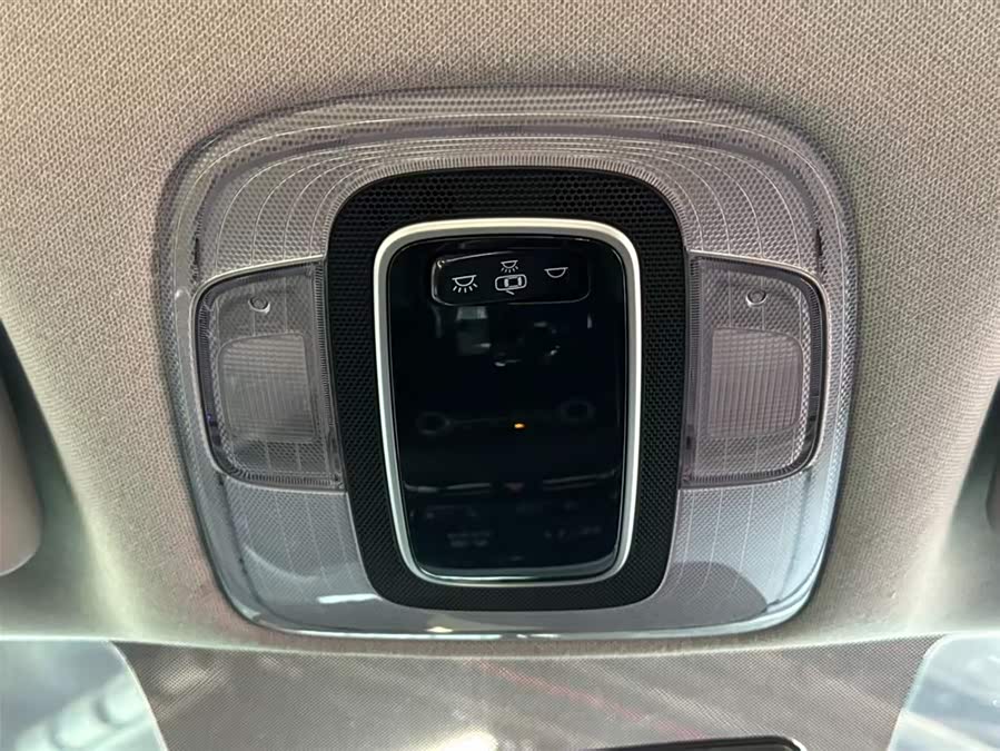 Hyundai Elantra 2021 immagine di auto #20