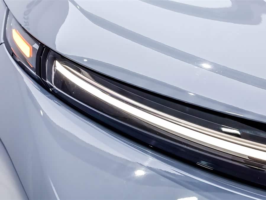 Li L7 2025 immagine di auto #20