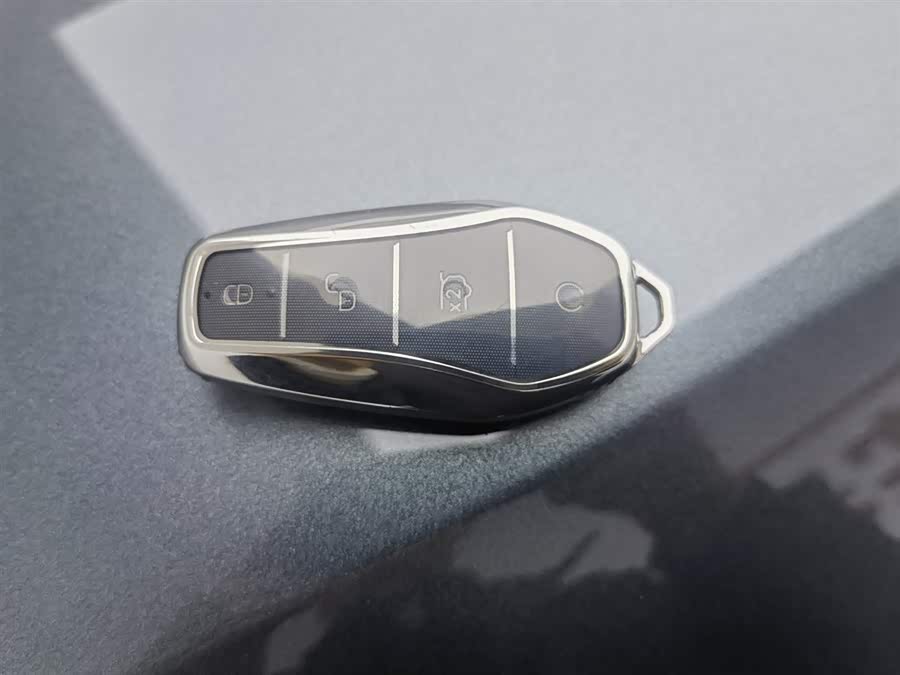 BYD Tang L 2025 immagine di auto #20