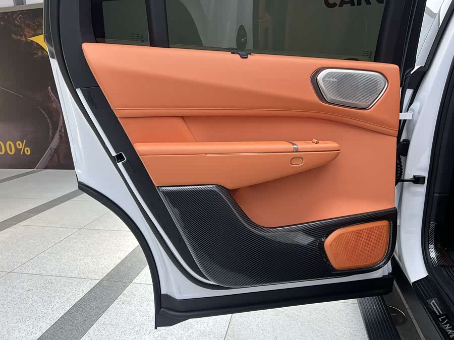 Lynk & Co 900 2025 #20 Lynk & Co 900 2025 car image #20