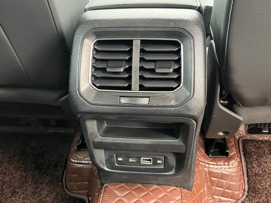 Volkswagen Tiguan L 2021 car image #20