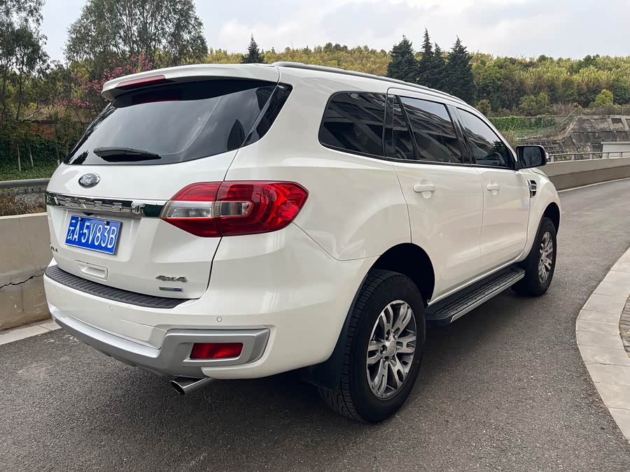 Ford Everest 2017 صورة سيارة #20