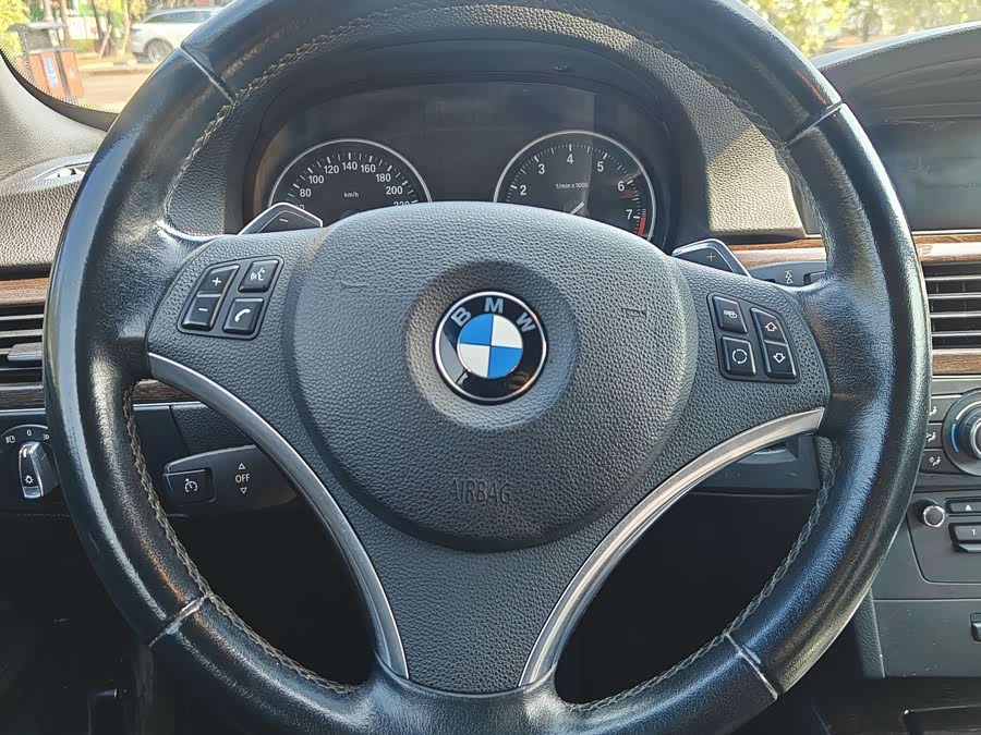 BMW 3 Series (Imported) 2011 صورة سيارة #20