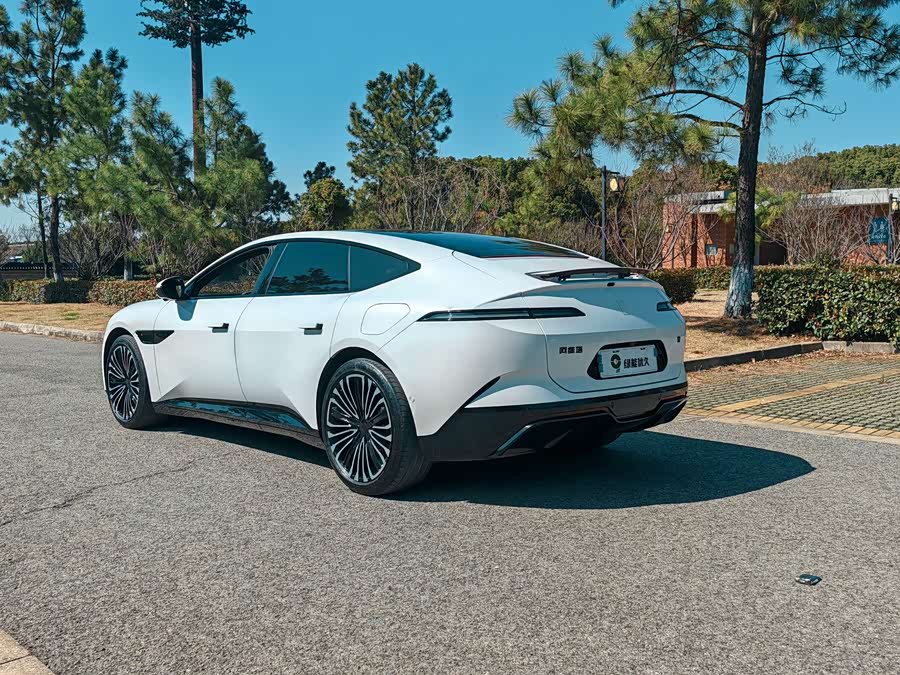 Avatr 12 2024 imagem de carro #20